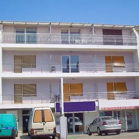 Mustapic Hotell